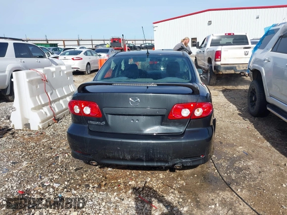 2004 Mazda Mazda6 s with VIN 1YVFP80D845N25950, listed as a IAAI auction lot 41735140 with 168,672 mi miles. Bid and sale history available at carsss.com. Image 16.