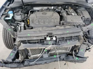 2022 Volkswagen Tiguan SE R-Line Black z VIN 3VVCB7AXXNM113777, wystawiony jako Copart lot #58150395 z przebiegiem 61 921 mil mil oraz Szkoda całkowita • Salvage title. Historia ofert i sprzedaży dostępna na DreamBid. Obrazek 12.