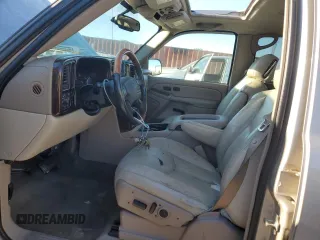 2005 Chevrolet Avalanche LS with VIN 3GNEC12Z05G251304, listed as a Copart auction lot 76485594 with 180,951 mi miles and Clean Title. Bid and sale history available at carsss.com. Image 7.