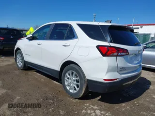 2022 Chevrolet Equinox LT with VIN 3GNAXKEVXNL261573, listed as a IAAI auction lot 41964423 with 45,648 mi miles. Bid and sale history available at carsss.com. Image 3.