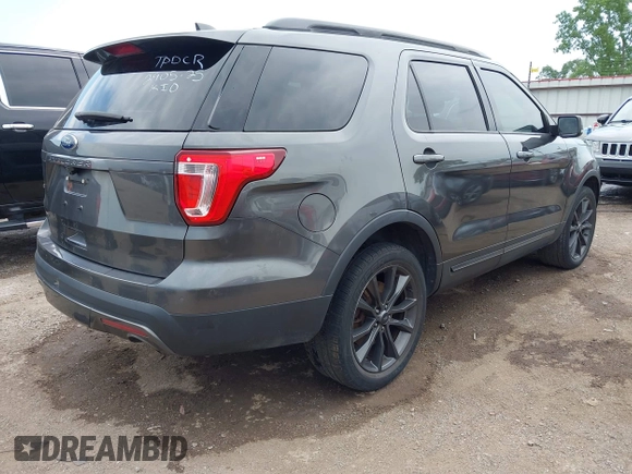 2017 Ford Explorer XLT z VIN 1FM5K7D86HGE19218, wystawiony jako IAAI lot #42344113 z przebiegiem 72 614 mil mil oraz . Historia ofert i sprzedaży dostępna na DreamBid. Obrazek 4.