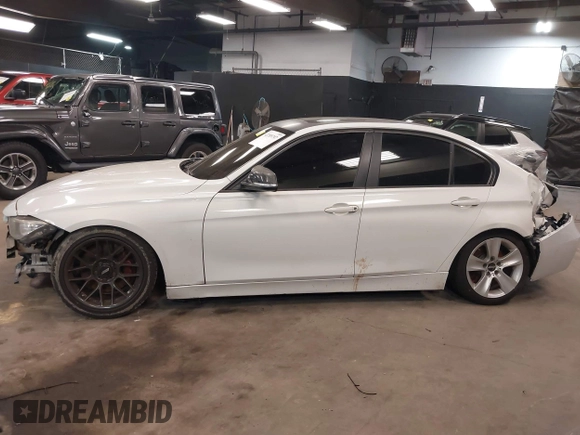 2013 BMW 3 Series 335i xDrive with VIN WBA3B9C54DF586575, listed as a IAAI auction lot 42285797 with 204,461 mi miles and . Bid and sale history available at DreamBid. Image 14.