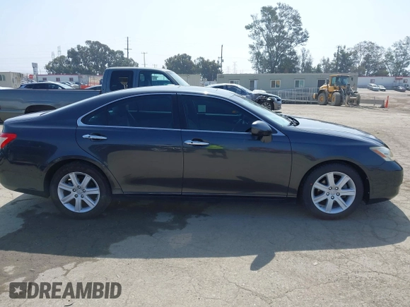 2007 Lexus ES 330 z VIN JTHBJ46G472085911, wystawiony jako IAAI lot #42486802 z przebiegiem 124 871 mil mil oraz . Historia ofert i sprzedaży dostępna na DreamBid. Obrazek 13.