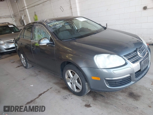 2008 Volkswagen Jetta SE with VIN 3VWRM71K78M027691, listed as a IAAI auction lot 42076092 with Not provided miles and . Bid and sale history available at DreamBid. Image 1.