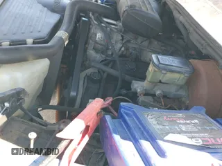 1995 Dodge 1500 z VIN 3B7HF13Y6SM168539, wystawiony jako IAAI lot #43083748 z przebiegiem 193 305 mil mil oraz . Historia ofert i sprzedaży dostępna na DreamBid. Obrazek 17.