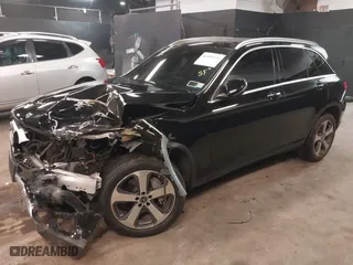2019 Mercedes-Benz GLC with VIN WDC0G4KB2KV135272, listed as a IAAI auction lot 41445136 with 70,750 mi miles. Bid and sale history available at carsss.com. Image 18.