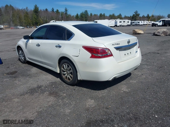 2013 Nissan Altima 2.5 SL with VIN 1N4AL3AP6DN513695, listed as a IAAI auction lot 41933132 with 183,366 mi miles. Bid and sale history available at carsss.com. Image 3.
