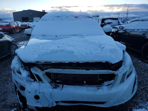 2011 Volvo XC60 3.2L with VIN YV4952DL9B2162335, listed as a Copart auction lot 48725495 with 127,859 mi miles and Salvage Title. Bid and sale history available at carsss.com. Image 5.