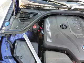 2023 BMW 4 Series 430i z VIN WBA23AT01PCL93790, wystawiony jako Copart lot #61570615 z przebiegiem 22 345 mil mil oraz Czysty tytuł • Clean title. Historia ofert i sprzedaży dostępna na DreamBid. Obrazek 16.