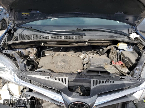 2019 Toyota Sienna XLE Auto Access Seat with VIN 5TDYZ3DCXKS012185, listed as a Copart auction lot 67488644 with 60,840 mi miles and Salvage Title. Bid and sale history available at carsss.com. Image 13.