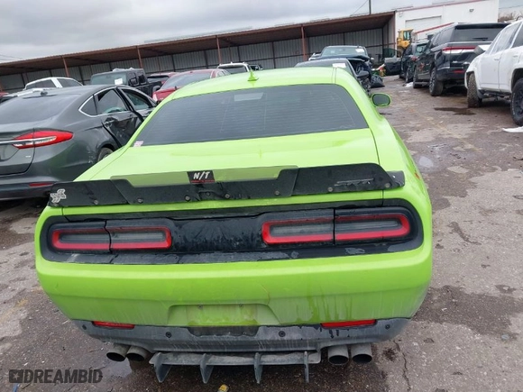 2015 Dodge Challenger SRT 392 with VIN 2C3CDZDJ3FH720636, listed as a IAAI auction lot 41285219 with 149,706 mi miles. Bid and sale history available at carsss.com. Image 16.