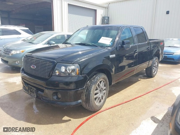 2008 Ford F-150 XLT with VIN 1FTPW12VX8KC48137, listed as a IAAI auction lot 41682620 with 200,102 mi miles. Bid and sale history available at carsss.com. Image 2.