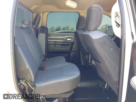 2019 Ram 2500 Big Horn with VIN 3C6UR5JJ6KG598077, listed as a IAAI auction lot 41852866 with 139,291 mi miles. Bid and sale history available at carsss.com. Image 8.