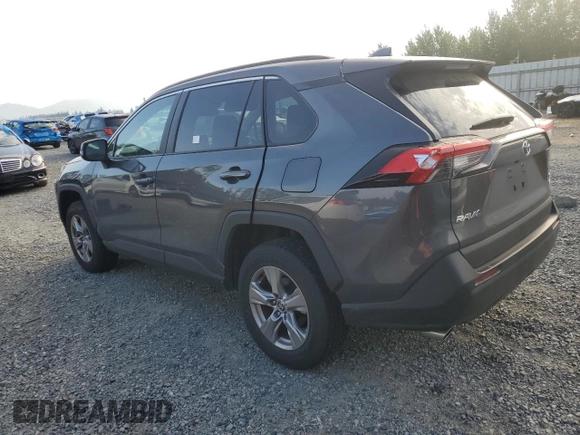 2023 Toyota RAV4 XLE z VIN 2T3P1RFV2PW343773, wystawiony jako Copart lot #62179415 z przebiegiem 10 976 mil mil oraz Czysty tytuł • Clean title. Historia ofert i sprzedaży dostępna na DreamBid. Obrazek 2.