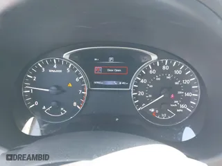 2017 Nissan Altima 2.5 SR with VIN 1N4AL3AP8HC180059, listed as a IAAI auction lot 42075133 with 197,955 mi miles. Bid and sale history available at carsss.com. Image 7.
