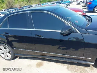 2013 Mercedes-Benz E-Class E 350 Luxury with VIN WDDHF5KB0DA752171, listed as a IAAI auction lot 41929432 with 126,051 mi miles. Bid and sale history available at carsss.com. Image 13.