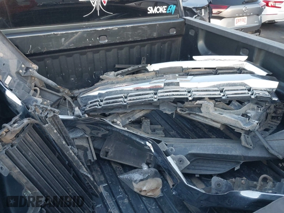2018 Chevrolet Silverado 1500 LT with VIN 3GCPCRECXJG431472, listed as a IAAI auction lot 41825820 with 118,452 mi miles and . Bid and sale history available at DreamBid. Image 12.