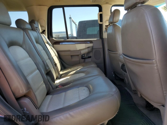 2005 Ford Explorer Eddie Bauer z VIN 1FMDU74W65UB20491, wystawiony jako Copart lot #74141504 z przebiegiem 159 563 mil mil oraz Czysty tytuł • Clean title. Historia ofert i sprzedaży dostępna na DreamBid. Obrazek 11.