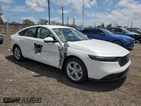 2024 Honda Accord LX z VIN 1HGCY1F2XRA044763, wystawiony jako Copart lot #51699514 z przebiegiem 1817 mil mil oraz Szkody całkowita. Historia ofert i sprzedaży dostępna na DreamBid. Obrazek 4.