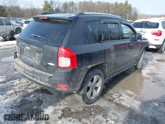 2011 Jeep Compass with VIN 1J4NF1FB8BD154545, listed as a IAAI auction lot 41624501 with 87,204 mi miles. Bid and sale history available at carsss.com. Image 4.