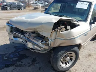 1993 Ford Ranger Splash z VIN 1FTCR10A9PPA96049, wystawiony jako IAAI lot #41792924 z przebiegiem 6 840 mil mil oraz . Historia ofert i sprzedaży dostępna na DreamBid. Obrazek 6.
