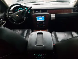 2008 Chevrolet Suburban LTZ with VIN 3GNFK16358G205954, listed as a Copart auction lot 45166935 with 254,540 mi miles and Salvage Title. Bid and sale history available at carsss.com. Image 8.