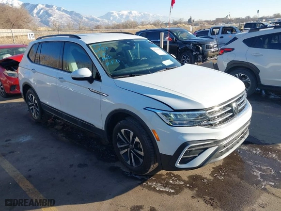 2024 Volkswagen Tiguan S with VIN 3VVFB7AX0RM081893, listed as a IAAI auction lot 41425695 with 8,187 mi miles. Bid and sale history available at carsss.com. Image 1.