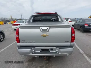 2011 Chevrolet Avalanche LTZ with VIN 3GNTKGE36BG337863, listed as a IAAI auction lot 42026377 with 207,116 mi miles and . Bid and sale history available at DreamBid. Image 17.