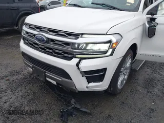 2023 Ford Expedition Platinum with VIN 1FMJU1M88PEA05387, listed as a IAAI auction lot 41247717 with 25,934 mi miles. Bid and sale history available at carsss.com. Image 6.