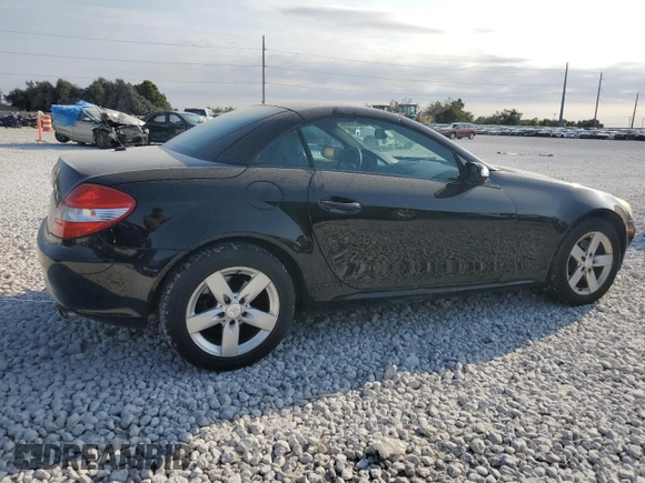 2008 Mercedes-Benz SLK 280 with VIN WDBWK54F88F188628, listed as a Copart auction lot 75885594 with 101,940 mi miles and Salvage Title. Bid and sale history available at DreamBid. Image 3.