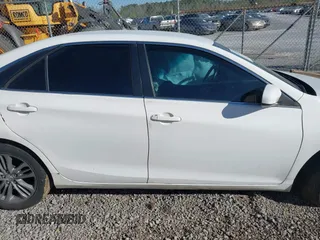 2015 Toyota Camry XLE with VIN 4T1BF1FK5FU945058, listed as a IAAI auction lot 41827105 with 78,011 mi miles. Bid and sale history available at carsss.com. Image 13.