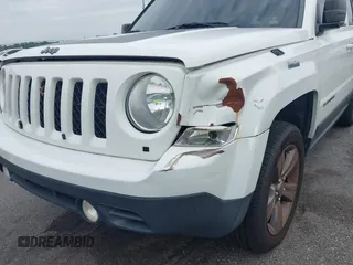 2016 Jeep Patriot Sport z VIN 1C4NJPBA1GD602541, wystawiony jako IAAI lot #42655146 z przebiegiem 140 142 mil mil oraz . Historia ofert i sprzedaży dostępna na DreamBid. Obrazek 6.