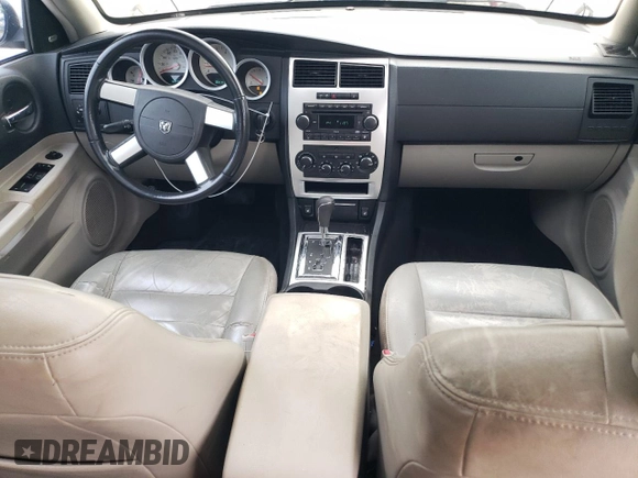 2007 Dodge Magnum R/T z VIN 2D4GV57267H853466, wystawiony jako Copart lot #71221914 z przebiegiem 163 746 mil mil oraz Szkoda całkowita • Salvage title. Historia ofert i sprzedaży dostępna na DreamBid. Obrazek 8.