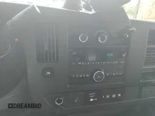 2019 Chevrolet Express Cargo с VIN 1GCWGAFP8K1160429, выставлен на аукционе IAAI как лот 42556044 с пробегом 108 476 миль миль и . История ставок и продаж доступна на DreamBid. Изображение 8.