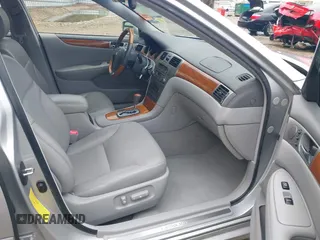 2005 Lexus ES 330 with VIN JTHBA30G855131626, listed as a IAAI auction lot 41979272 with 115,275 mi miles. Bid and sale history available at carsss.com. Image 5.