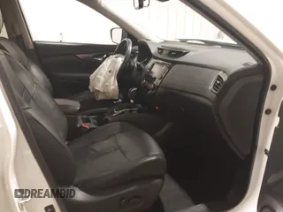 2019 Nissan Rogue SV with VIN 5N1AT2MV7KC747105, listed as a IAAI auction lot 41445027 with 40,958 mi miles. Bid and sale history available at carsss.com. Image 5.