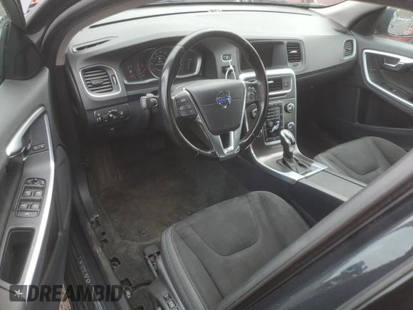2015 Volvo V60 с VIN YV126MEA6F1206906, выставлен на аукционе Copart как лот 51837425 с пробегом 142 194 миль миль и Чистый • Clean title. История ставок и продаж доступна на DreamBid. Изображение 8.