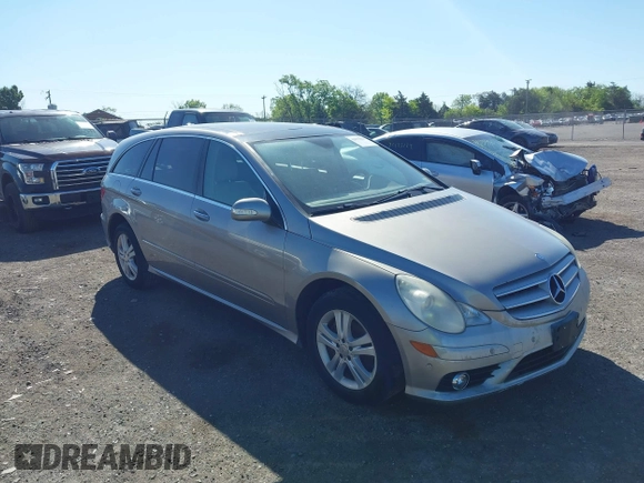 2008 Mercedes-Benz R 3.5L with VIN 4JGCB65E58A082677, listed as a IAAI auction lot 42079869 with 168,754 mi miles. Bid and sale history available at carsss.com. Image 1.