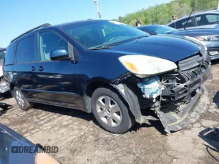 2004 Toyota Sienna XLE with VIN 5TDZA22C24S126161, listed as a IAAI auction lot 41986548 with 244,490 mi miles. Bid and sale history available at carsss.com. Image 1.