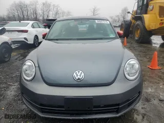 2012 Volkswagen Beetle 2.5L PZEV with VIN 3VWJP7AT8CM609112, listed as a Copart auction lot 84997514 with 160,122 mi miles and Salvage Title. Bid and sale history available at carsss.com. Image 5.