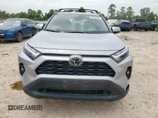 2025 Toyota RAV4 XLE Premium z VIN 2T3A1RFV6SC501208, wystawiony jako Copart lot #63846385 z przebiegiem 5 196 mil mil oraz Szkoda całkowita • Salvage title. Historia ofert i sprzedaży dostępna na DreamBid. Obrazek 5.