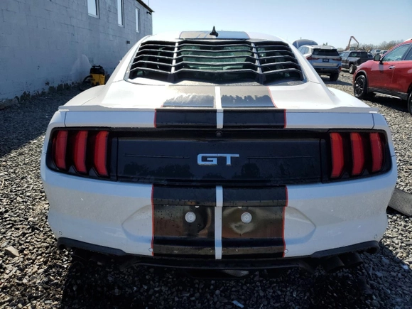 2021 Ford Mustang GT z VIN 1FA6P8CF5M5118306, wystawiony jako Copart lot #52409455 z przebiegiem 16 033 mil mil oraz Szkody całkowita. Historia ofert i sprzedaży dostępna na DreamBid. Obrazek 6.