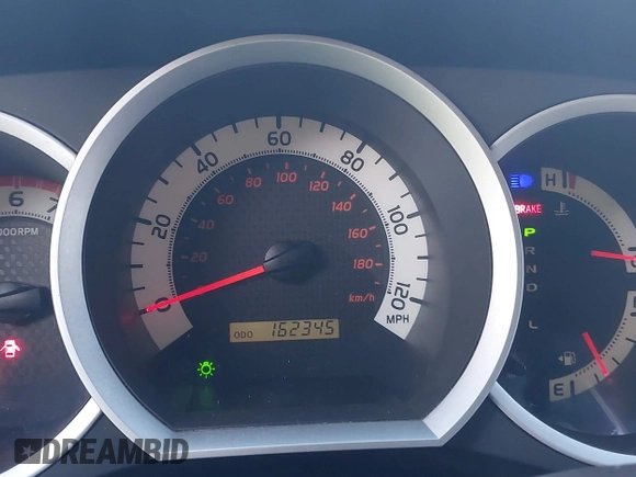 2014 Toyota Tacoma with VIN 3TMLU4EN0EM147193, listed as a IAAI auction lot 41280636 with 162,345 mi miles. Bid and sale history available at carsss.com. Image 7.