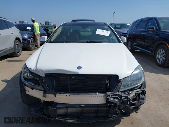 2013 Mercedes-Benz C 250 с VIN WDDGJ4HB2DG089470, выставлен на аукционе IAAI как лот 41925359 с пробегом 113 160 миль миль и . История ставок и продаж доступна на DreamBid. Изображение 13.