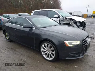 2013 Audi A5 Premium Plus z VIN WAULFAFR3DA025186, wystawiony jako IAAI lot #41945647 z przebiegiem 148 056 mil mil oraz . Historia ofert i sprzedaży dostępna na DreamBid. Obrazek 1.