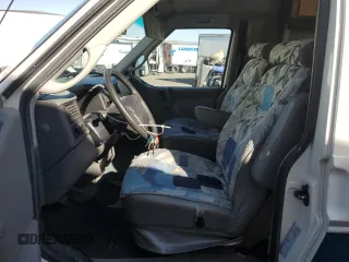 1997 Volkswagen EuroVan с VIN WV3AH8709VH082723, выставлен на аукционе Copart как лот 74735664 с пробегом 122 885 миль миль и Чистый • Clean title. История ставок и продаж доступна на DreamBid. Изображение 5.