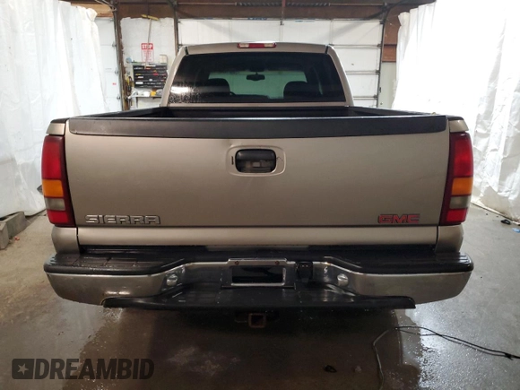 2002 GMC Sierra 1500HD SLE z VIN 1GTGK13U22F240809, wystawiony jako Copart lot #78621474 z przebiegiem 201 346 mil mil oraz Szkody całkowita. Historia ofert i sprzedaży dostępna na DreamBid. Obrazek 6.