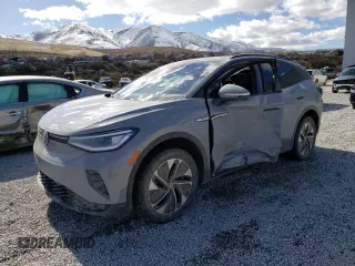 2021 Volkswagen ID.4 Pro S with VIN WVGGNPE23MP065565, listed as a Copart auction lot 48378055 with 42,475 mi miles and Salvage Title. Bid and sale history available at carsss.com. Image 1.