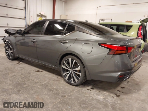 2019 Nissan Altima SR with VIN 1N4BL4CV6KC186522, listed as a IAAI auction lot 41773234 with 95,654 mi miles and . Bid and sale history available at DreamBid. Image 3.