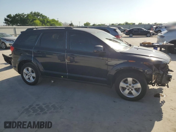 2011 Dodge Journey Mainstreet with VIN 3D4PG1FG1BT501122, listed as a Copart auction lot 52922435 with 184,294 mi miles and Salvage Title. Bid and sale history available at DreamBid. Image 4.